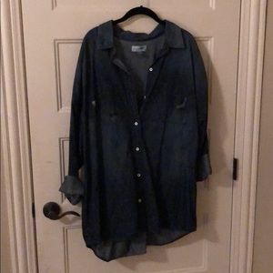 XXL distressed Old Navy denim boyfriend shirt